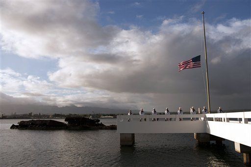 Recuerdan 70 aniversario de bombardeo de Pearl Harbor