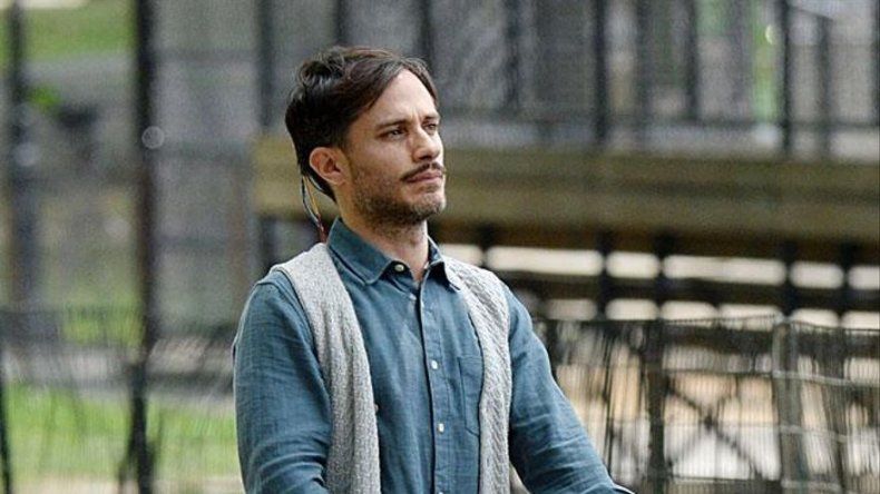 Gael García Bernal plagió unos versos de Pablo Neruda para enamorar a una chica