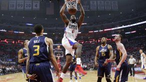 Clippers derrotan al Jazz 99-91