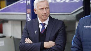 Crystal Palace despide a su técnico Alan Pardew