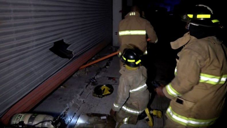 Un incendio consume bodegas en France Field, Zona Libre de Colón