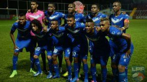 Árabe Unido y CAI con triunfos importantes