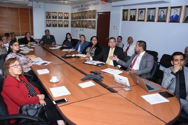 Experto brasileño en inteligencia compartió su experiencia en fraudes con autoridades de la CSS
