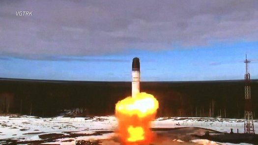 Rusia ensaya con éxito un nuevo misil balístico intercontinental