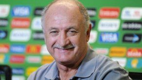 Scolari defiende al gobierno ante manifestaciones