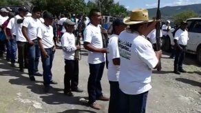 Pobladores armados exigen en estado mexicano de Guerrero atención a demandas