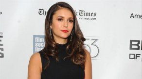 Nina Dobrev está negociando participar en el remake de Línea mortal