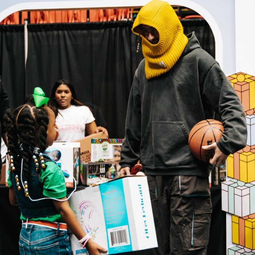Bad Bunny: Fundación Good Bunny estará llevando una feliz navidad a muchos hogares