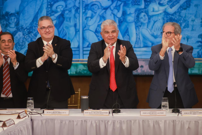 Reacción del Presidente José Raúl Mulino ante victoria de Atheyna Bylon