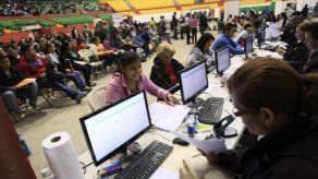 Cinco mil extranjeros regularizados en 12va feria migratoria