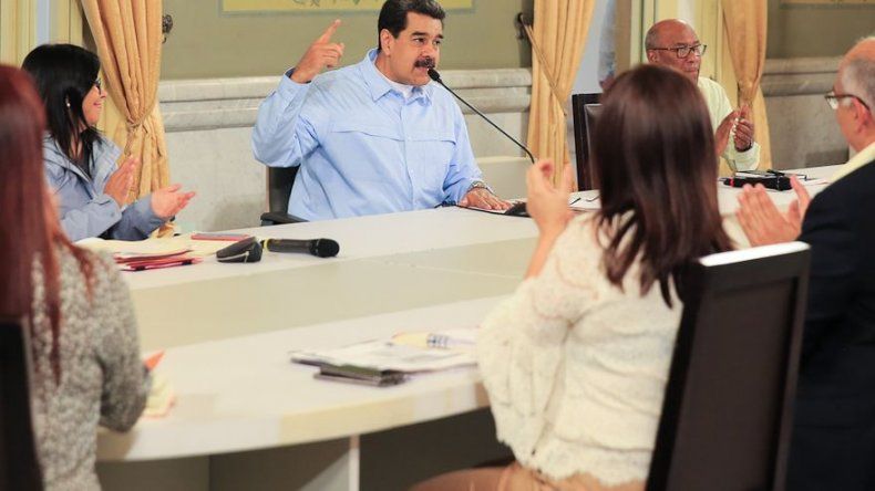 Venezuela: gobierno y oposición reanudan conversaciones