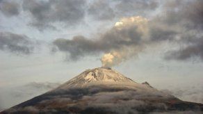 Volcán Popocatépetl registra 2 fuertes explosiones en las últimas horas