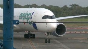 Panameños retornan de Europa en vuelo humanitario