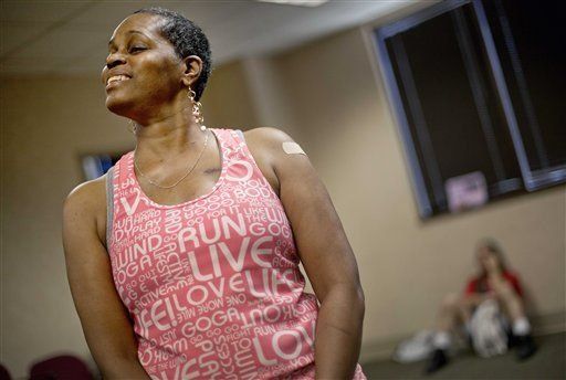 Recomiendan a sobrevivientes de cáncer ejercitarse y comer bien