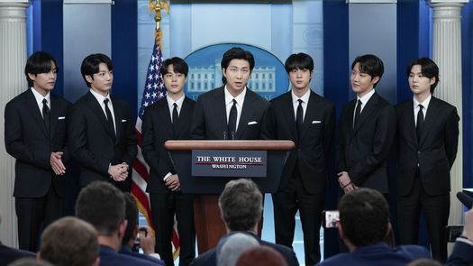 Los sondeos de opinión de las últimas semanas mostraban que la opinión pública estaba dividida sobre si los miembros de BTS debían servir en el ejército.