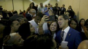 EEUU reconoce pasaportes venezolanos vencidos