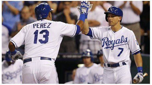 Pérez da otro triunfo a Reales con el bate