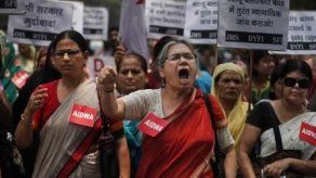 Violan y queman viva a una mujer discapacitada en la India