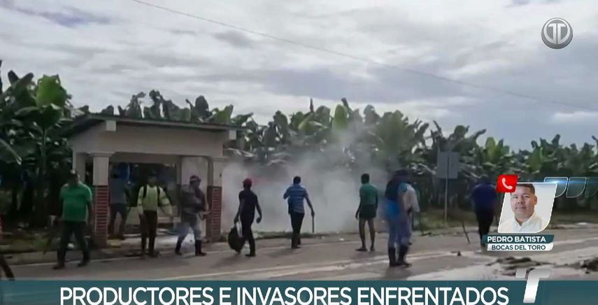 Productores se enfrentan a invasores tras un cierre de vía en Bocas del Toro.&nbsp;