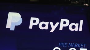 La gente ha reservado alojamientos en Kiev a través de la plataforma de Airbnb, o ha enviado criptomonedas a los ucranianos.