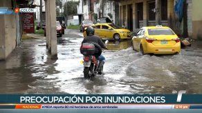Empresarios colonenses se mantienen preocupados ante inundaciones en las calles de esta ciudad