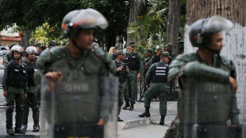 Italia confirma que acoge a opositor Américo De Grazia en embajada en Caracas