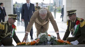 Abbas pide a India apoyar una mediación de paz multinacional