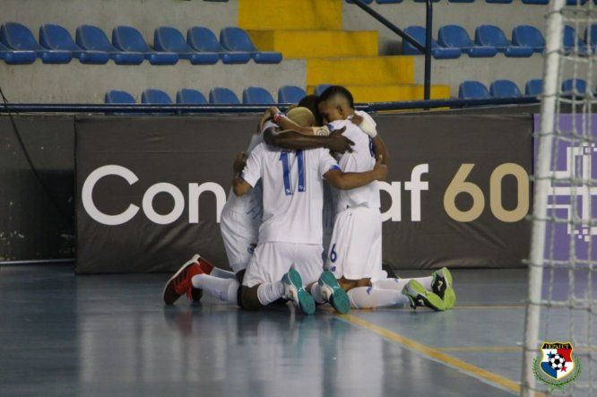 La selección de Futsal de Panamá aplastó 11-1 a Surinam en su debut en el Premundial de Concacaf.
