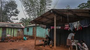 Según el Instituto Socioambiental de Brasil, de las 725 tierras indígenas existentes en Brasil, 237 aún están pendientes de demarcación.