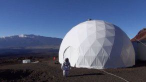 Transportador no tripulado SpaceX Dragon retorna a Tierra con información