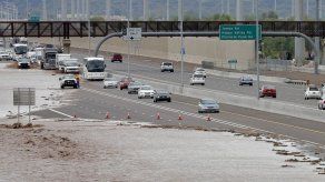 Phoenix: cierran rutas por inundaciones