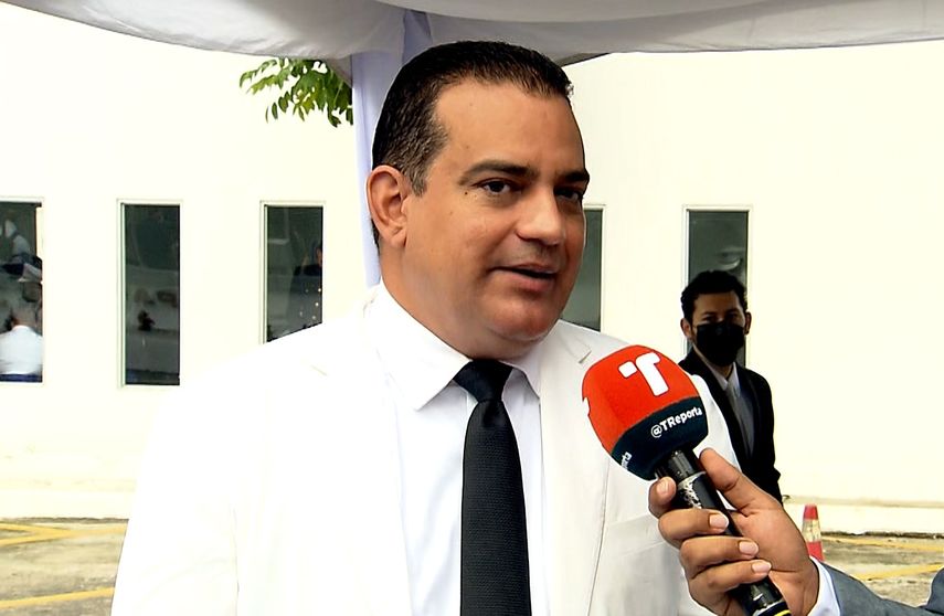 Luis Ernesto Carles renuncia al Partido Panameñista