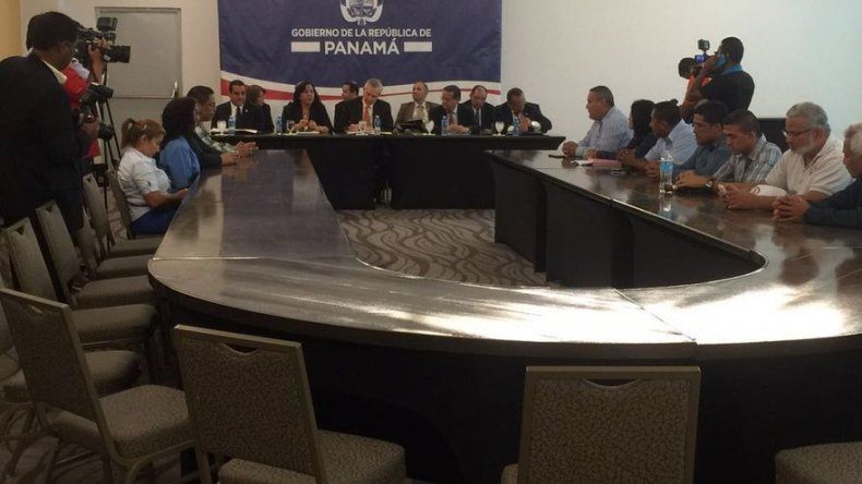Fracasa diálogo entre Gobierno y gremios docentes, mantienen huelga de 72 horas