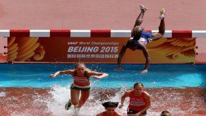 La panameña Bell eliminada tras caer de cabeza en la ría