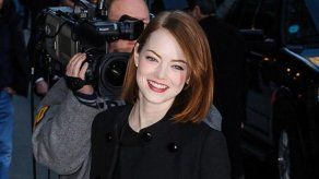 Emma Stone enseña a Woody Allen a utilizar Twitter