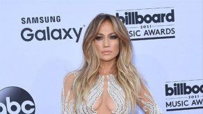 Jennifer Lopez considera que tiene un trasero normal