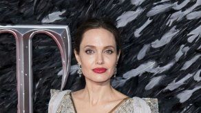 Angelina Jolie vende un cuadro de Churchill por 9