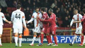 UEFA sanciona con un partido a Luiz Adriano por su gol antideportivo