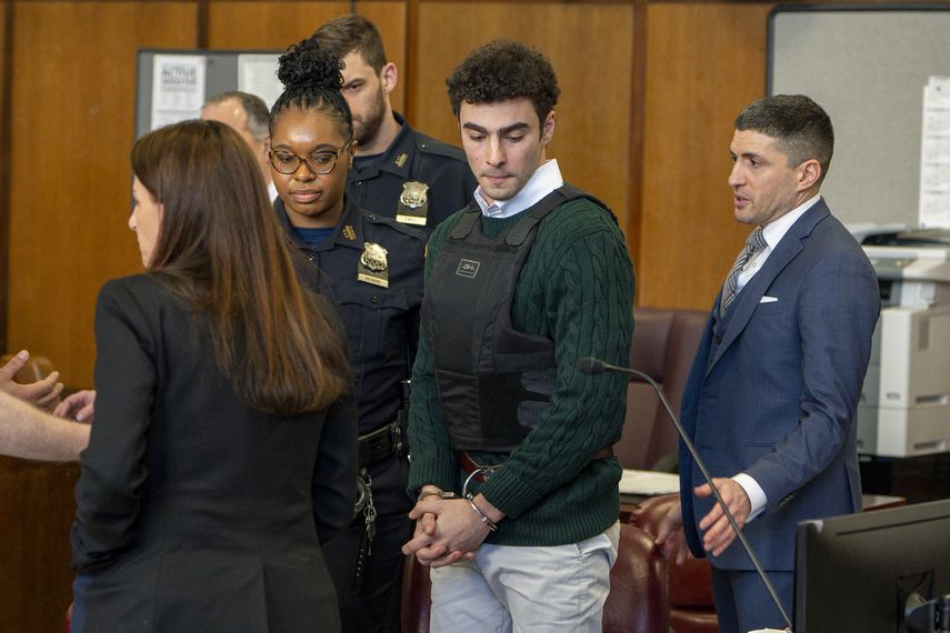 Luigi Mangione, el presunto autor del asesinato del presidente de una compañía de seguros médicos en Nueva York. Luigi Mangione, el presunto autor del asesinato del presidente de una compañía de seguros médicos en Nueva York.