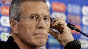 Mundial: Tabárez se ”alegraría” si juega Salah