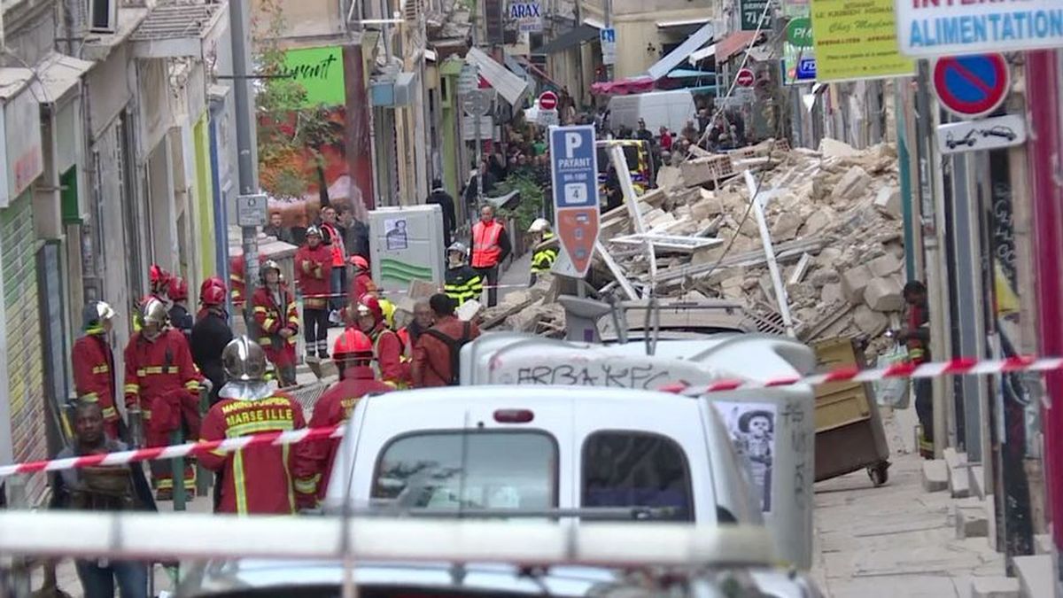 Un muerto y varios desaparecidos tras derrumbe de dos edificios en Marsella