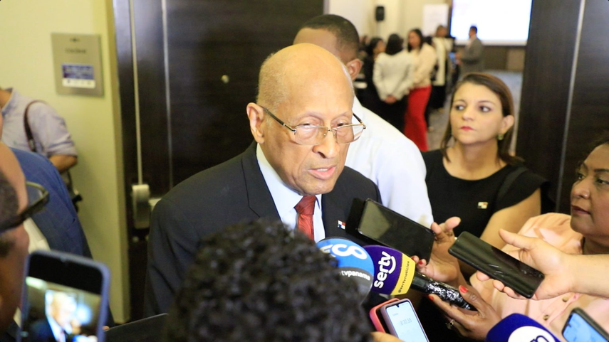 MEF espera que Panamá salga en octubre de la lista del GAFI