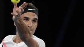 Australia: Federer alcanza séptima final tras retirada de Chung