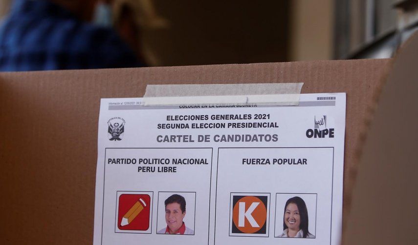 Detalle de una urna para electores de Perú residentes en Chile.