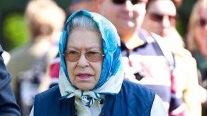 Isabel II se plantea adoptar a los perros de su guardabosques fallecido