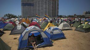 Oficialismo celebra cumbre con campamento revolucionario
