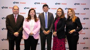 Francisco Martínez, CFO de Grupo Promerica; Gema Sacristán, CIO de IDB Invest; Jan Eskildsen, Head of Central America and Mexico - Financial Institutions de IDB Invest; Marisela Alvarenga, Chief - Financial Institutions Latin America and the Caribbean de BID Invest&nbsp; y Viviana Moreno, VPA de Comercio Exterior y Corresponsalía de St. Georges Bank Panamá.