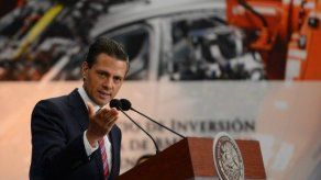 Peña Nieto enfrenta protestas y dudas éticas