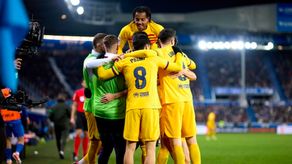 FC Barcelona supera al Alavés en su casa