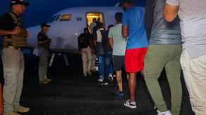 Deportación llevada a cabo por el Servicio Nacional de Migración